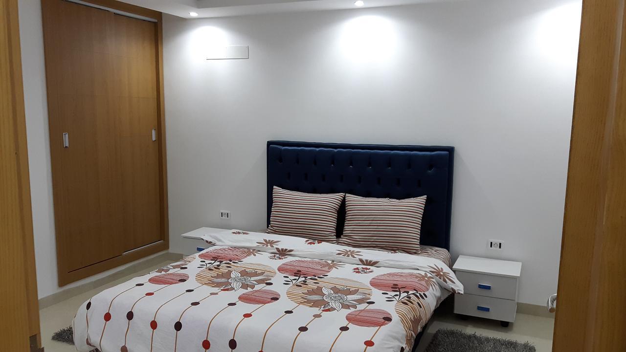 Appartamento Ain Zaghouan Apart In Front Of Tunis Mall Lac 2 Esterno foto
